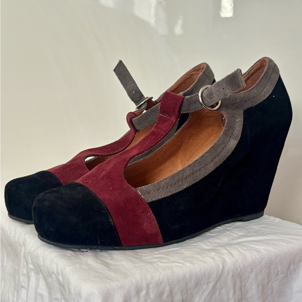 Vintage Jeffrey Campbell Black and Burgundy Wedges